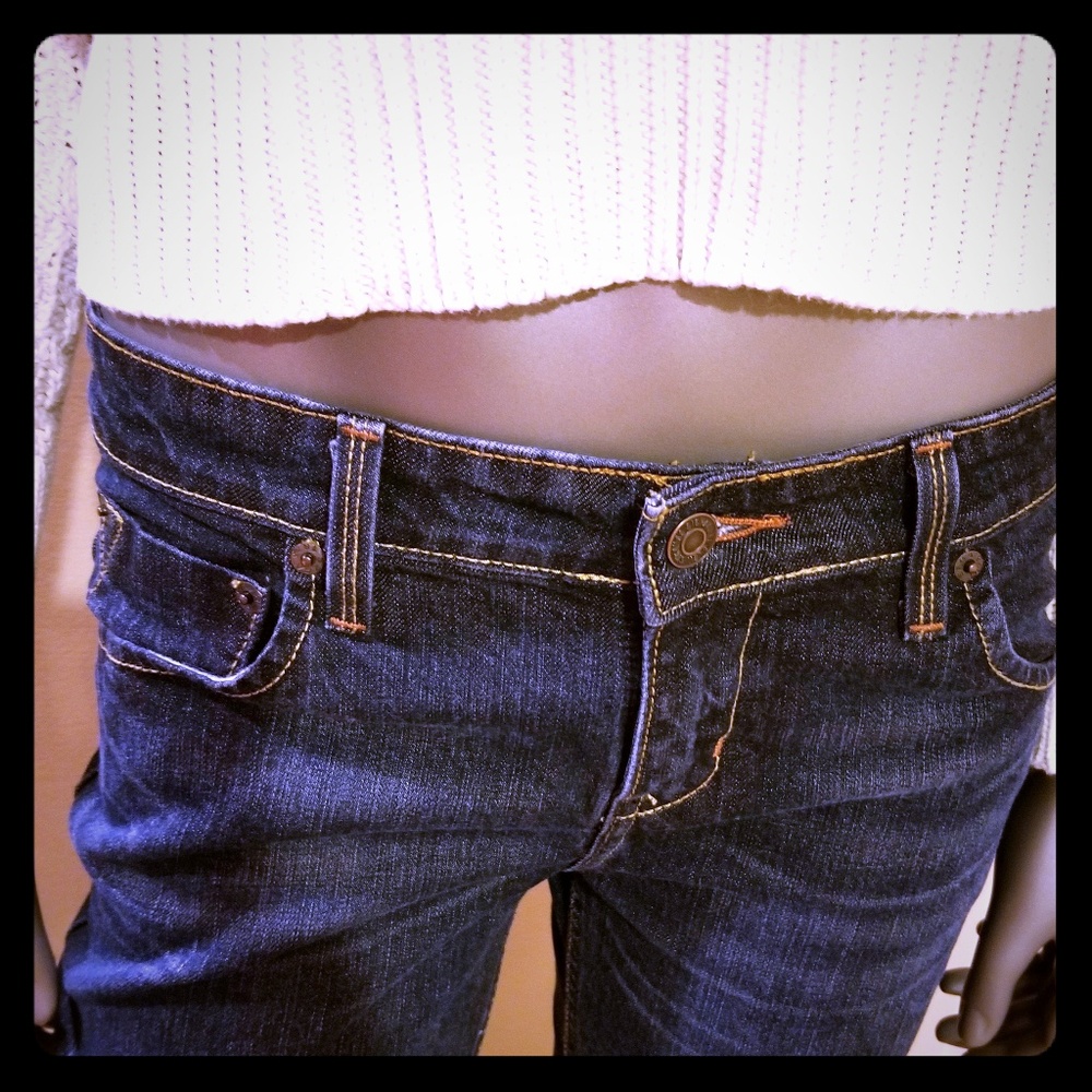 EUC Levi's signature low rise bootcut jeans